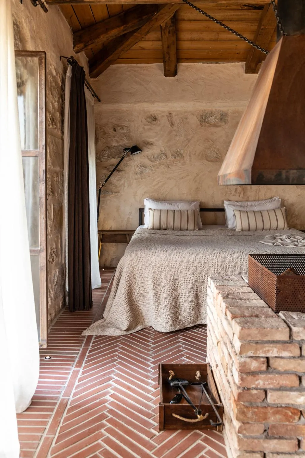 SUITE DELUXE ONE BED Room, Amalen Suites, Crete
