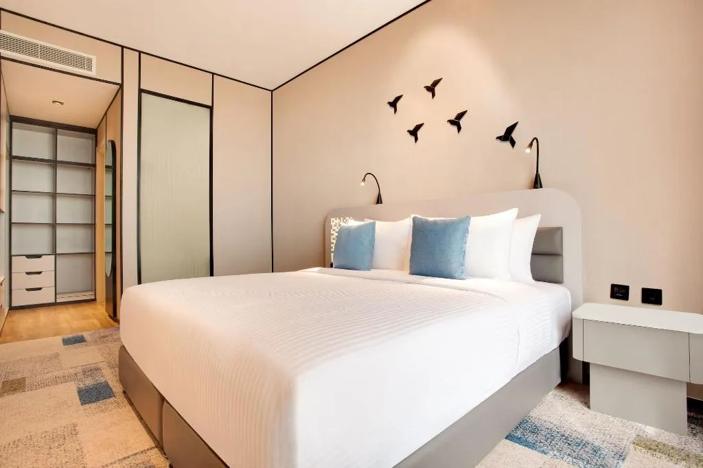 Room, Lemon Tree Hotel Jumeirah, Dubai, Dubai