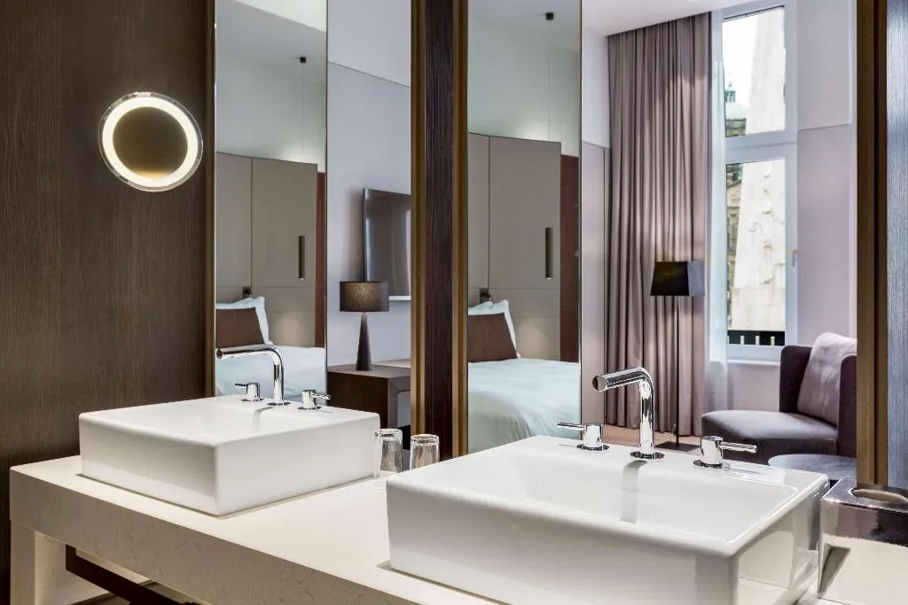 Room, Anantara Grand Hotel Krasnapolsky Amsterdam, Amsterdam