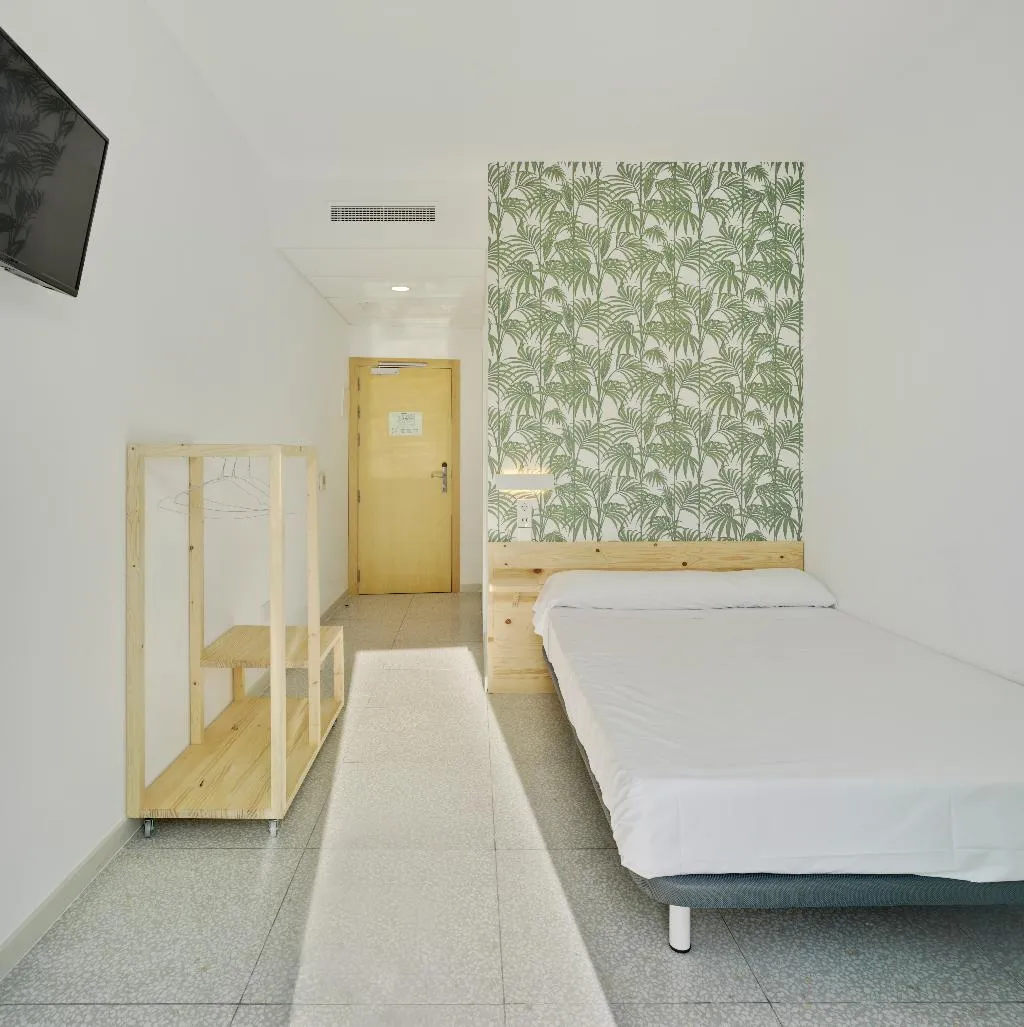 DOUBLE ONE BED Room, Loop INN Hostel Cartagena, Costa Blanca