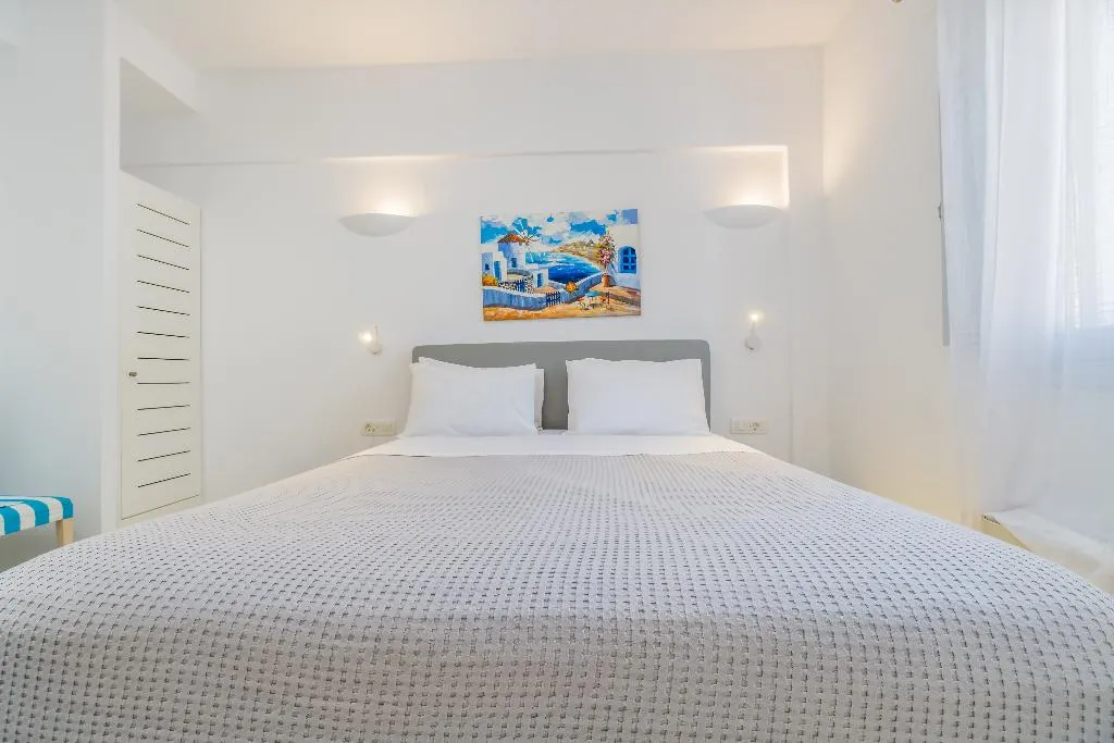 Double or Twin DELUXE Room, Central Fira Hotel, Santorini