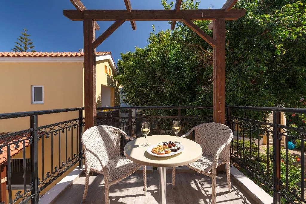 APARTMENT ONE BEDROOM Room, Iolida Village, Crete