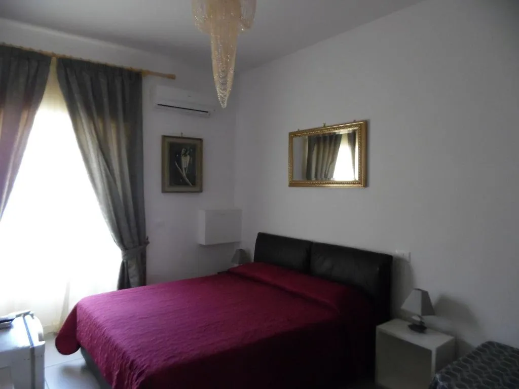Room, Megaride Santa Lucia, Naples