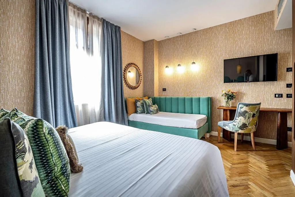TRIPLE SUPERIOR CITY VIEW Room, Duomo Firenze, Florence