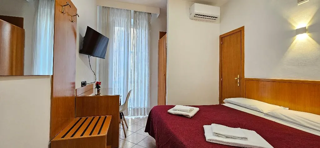 DOUBLE STANDARD Room, Zara, Naples