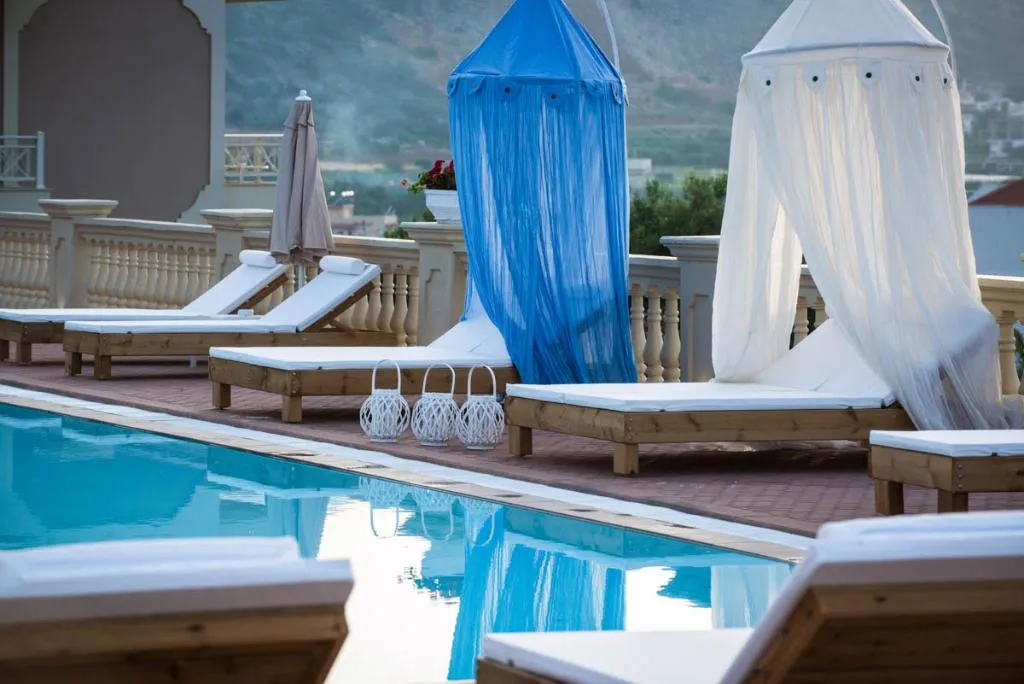 Terrace, Notos Heights Hotel & Suites, Crete
