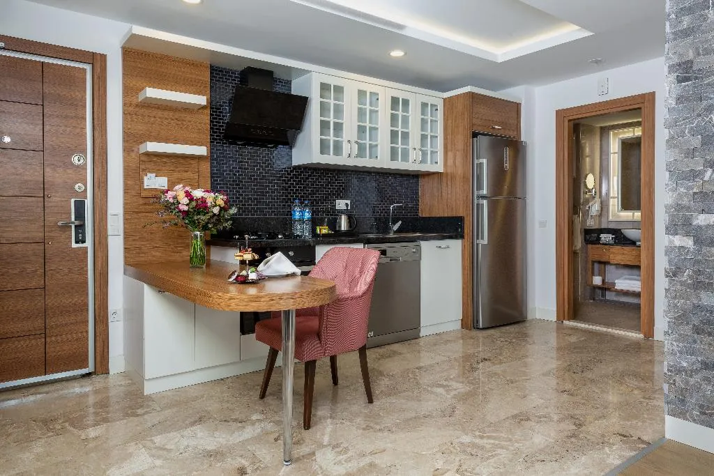 TRIPLE DELUXE SUPERIOR Room, Greenwood Suites Resort, Antalya