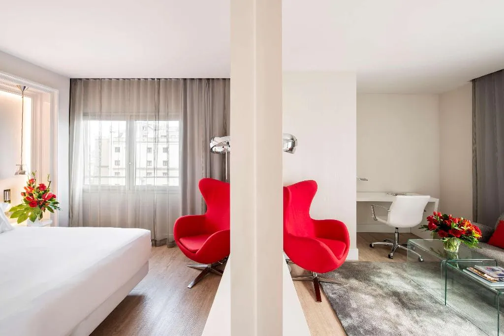 Room, NH Collection Barcelona Gran Hotel Calderón, Barcelona