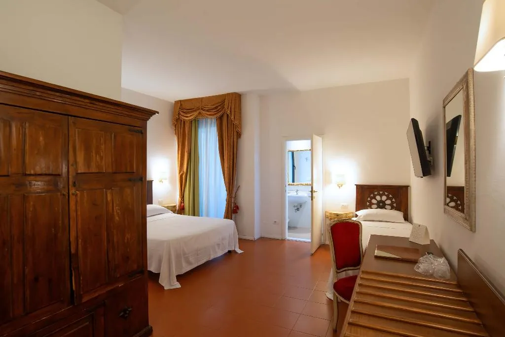 TRIPLE STANDARD Room, Machiavelli Palace, Florence