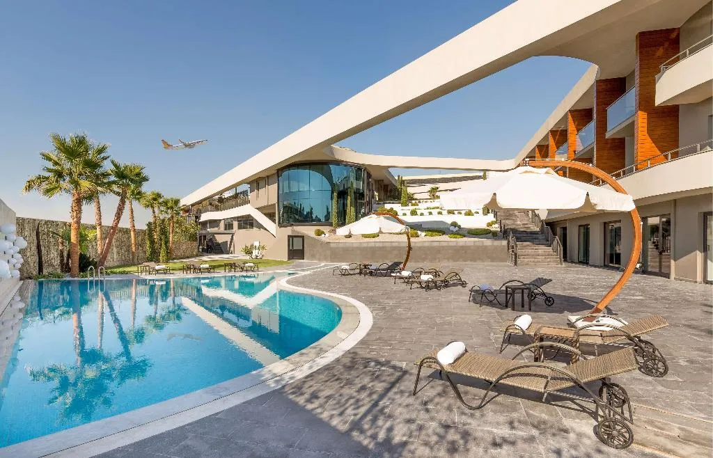 Pool, Doubletree By Hilton Izmir Airport, Izmir