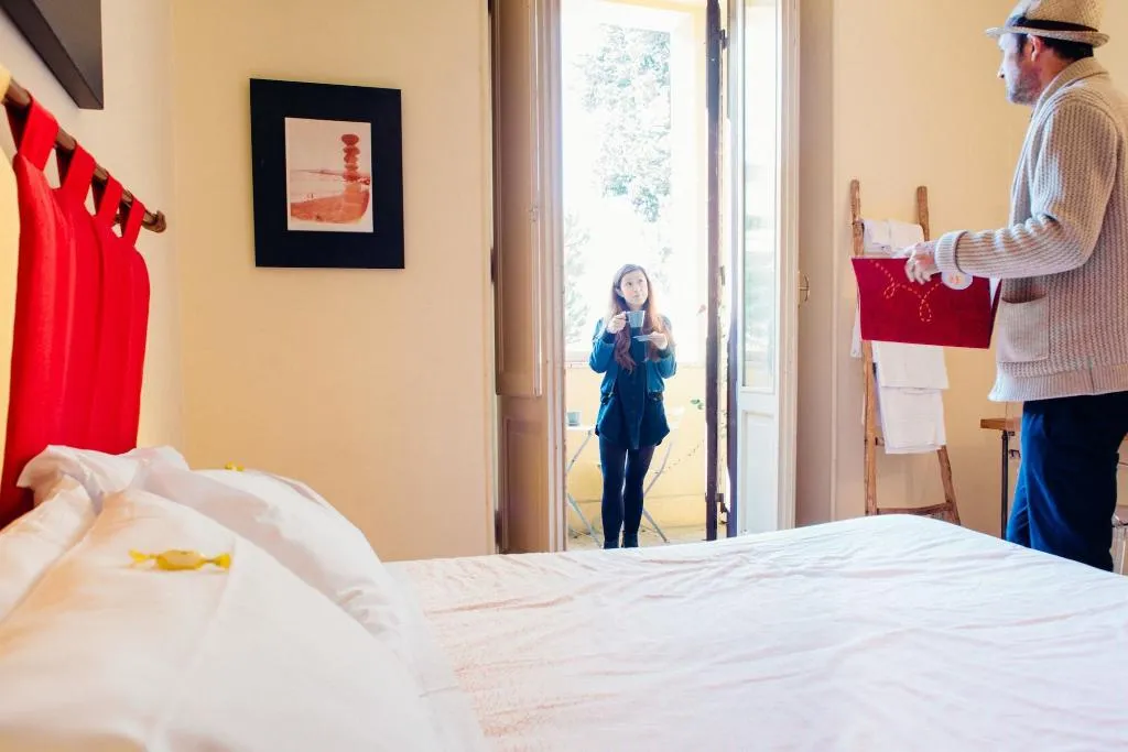 Room, The Beehive, Naples