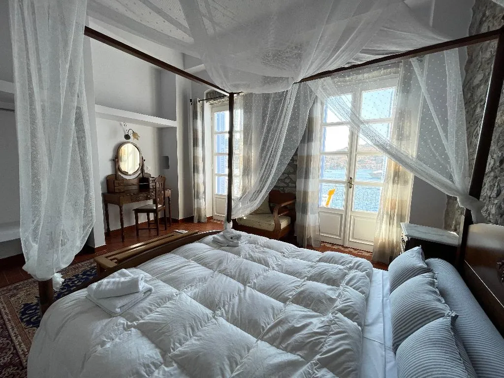 QUADRUPLE TWO DOUBLE BEDS Room, Anamar Symi Residences, Rhodes