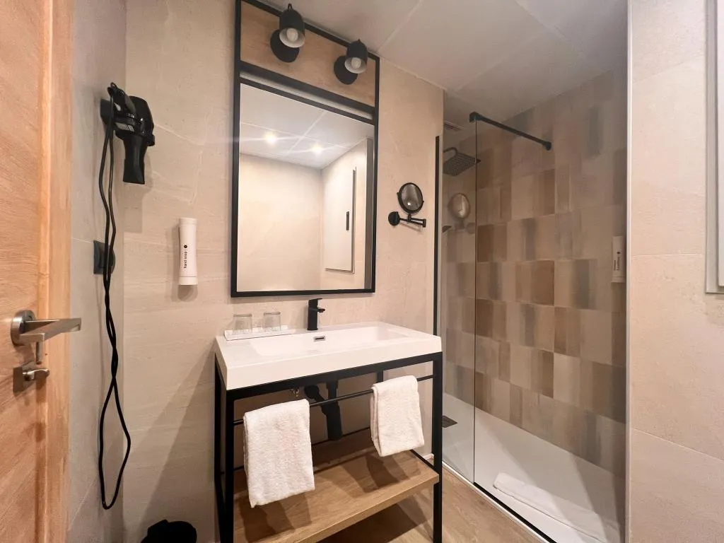DOUBLE SUPERIOR Room, Sercotel Maya Alicante, Costa Blanca