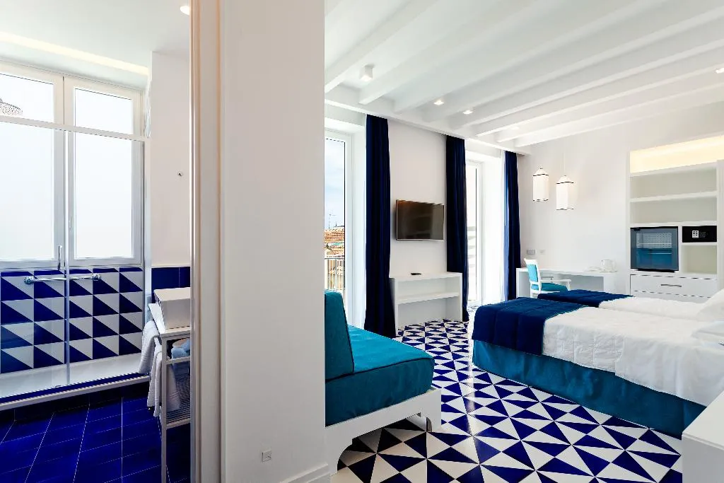 JUNIOR SUITE STANDARD Room, Maison Blu – Intimate Guesthouse, Naples