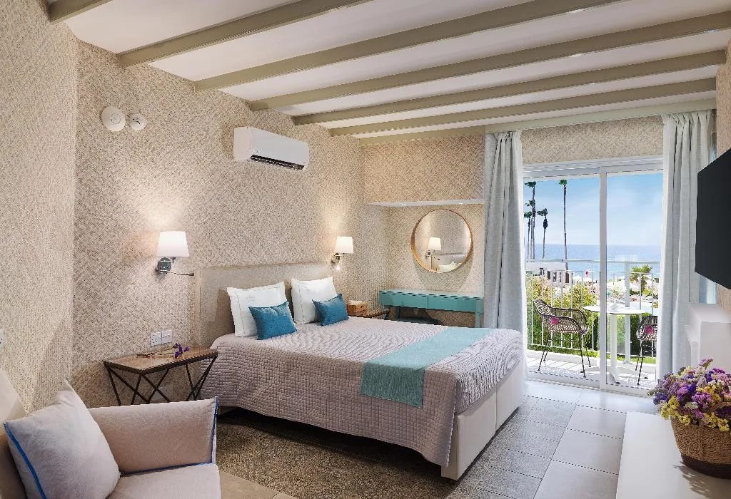 BUNGALOW STANDARD Room, Leonardo Plaza Cypria Maris Beach Hotel & Spa, Cyprus