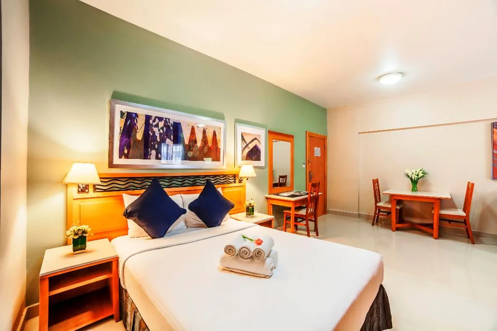 APARTMENT DELUXE TWO BEDROOM Room, Golden Sands Hotel Apartments, Dubai