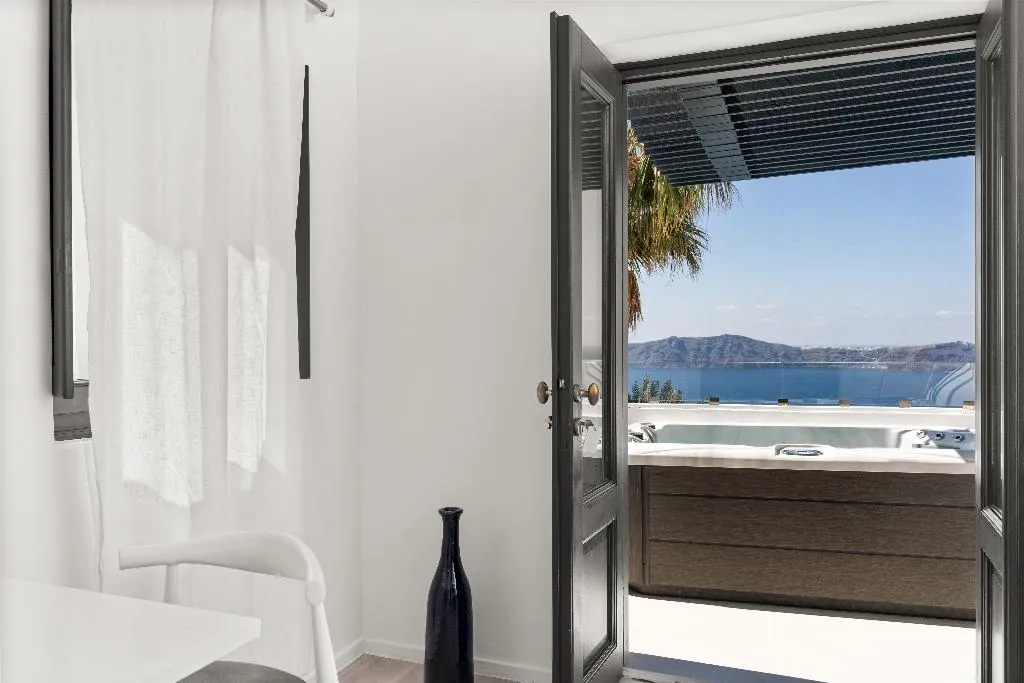 SUITE SEA VIEW HONEYMOON Room, Mill Houses New Elegant Suites by Mr and Mrs White, Santorini