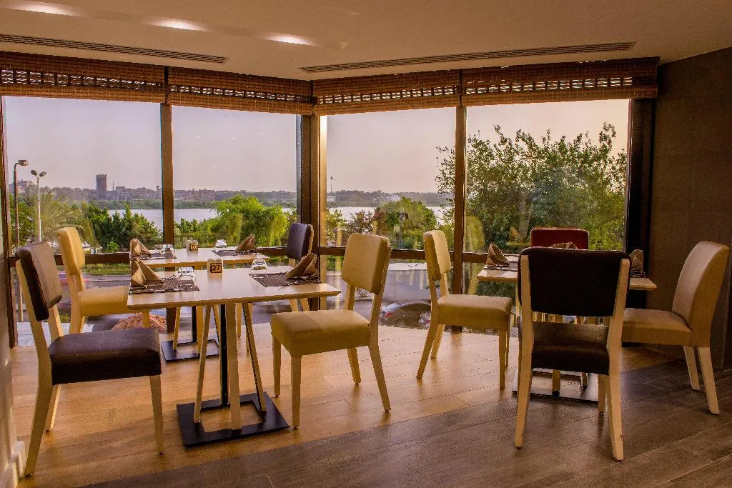 Restaurant, Holiday Inn Cairo Maadi, Cairo