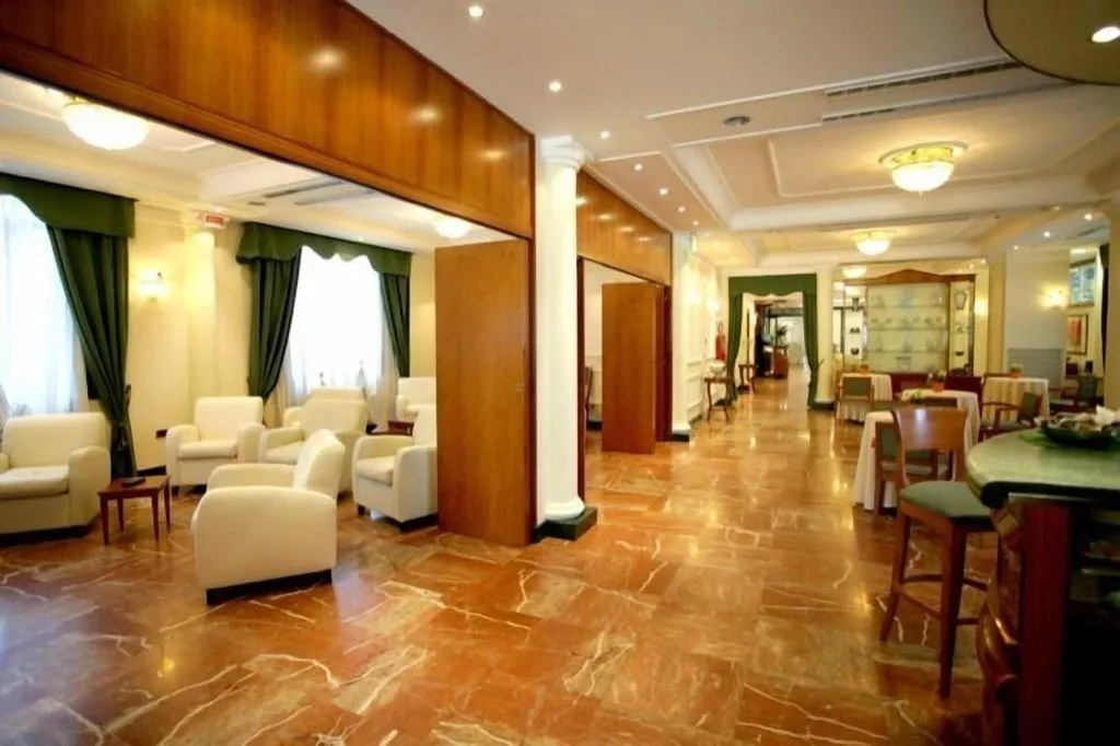 Lobby, Dei Platani, Naples