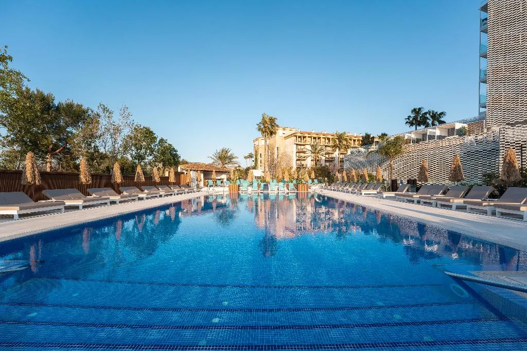 Pool, Bahia de Alcudia Hotel & Spa, Majorca