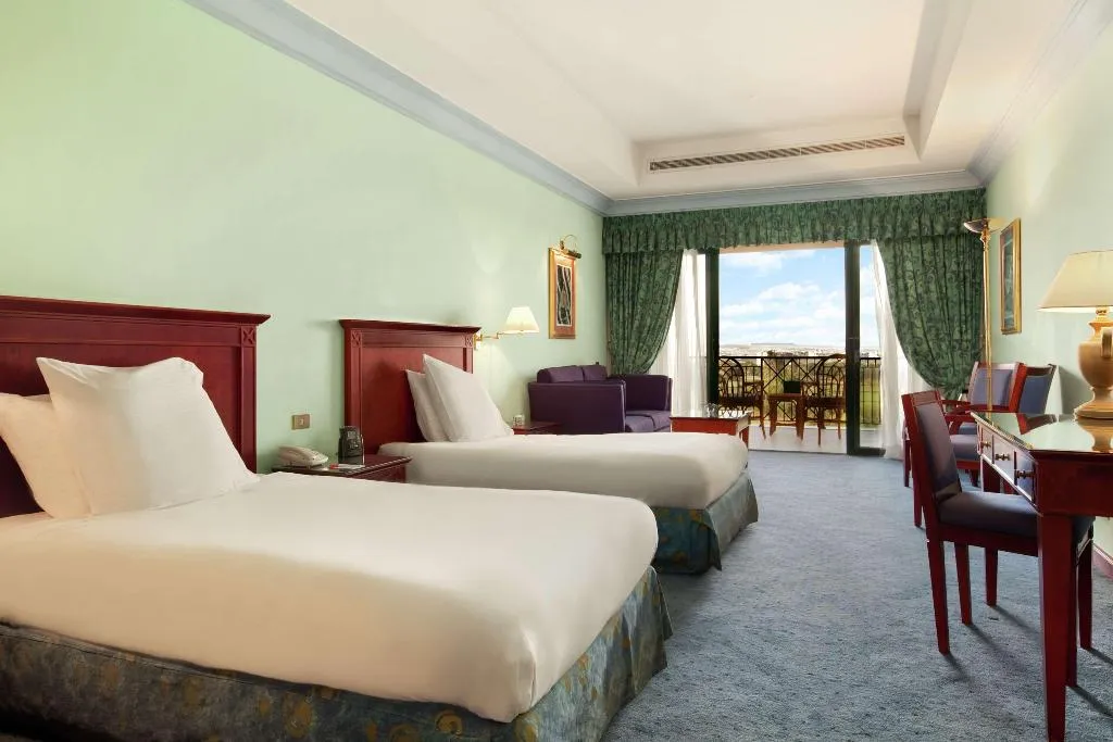 Room, Hilton Pyramids Golf, Cairo