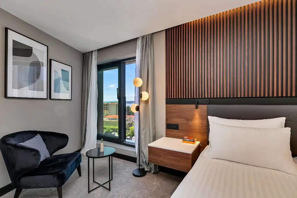 Double or Twin STANDARD Room, Boutique hotel NOEMIA, Split
