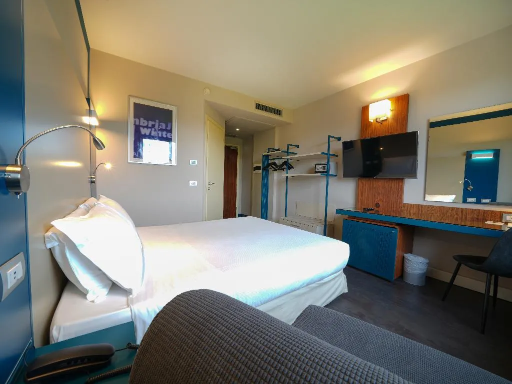 TRIPLE SUPERIOR Room, La Meridiana Perugia, Perugia