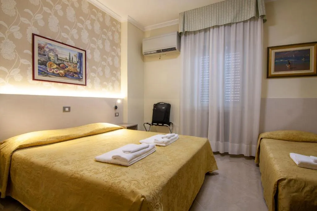 Room, Hotel Dei Fiori, Milan