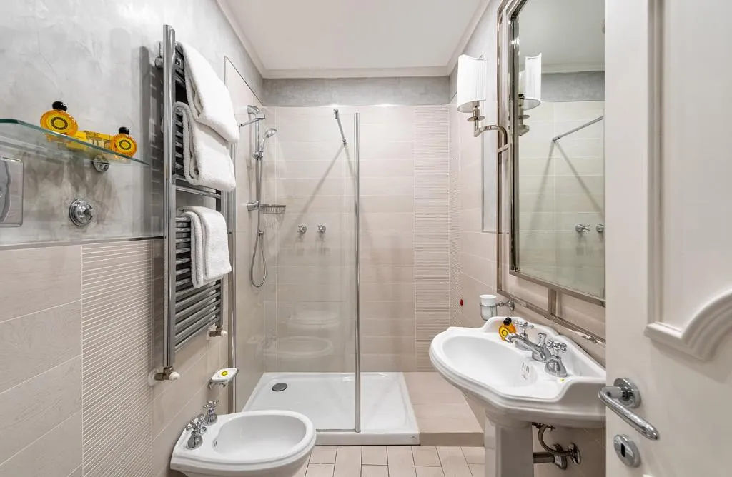 TWIN CLASSIC Room, Roma, Florence