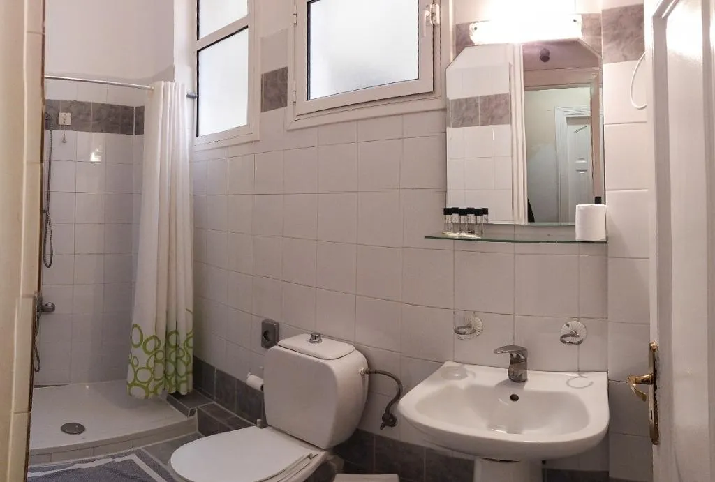 TRIPLE STANDARD Room, Cecil hotel, Athens
