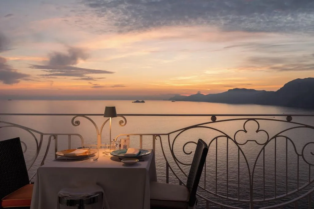 Restaurant, Tramonto D'oro, Naples