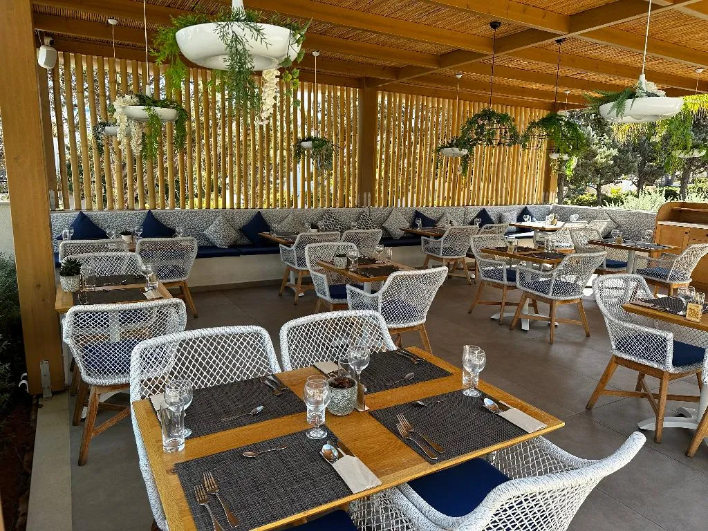 Restaurant, COOEE Kyknos Beach Hotel & Bungalows, Crete