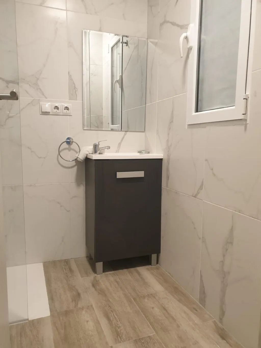 APARTMENT ONE BEDROOM Room, Style Apartments Cabanyal Marina Beach, Valencia