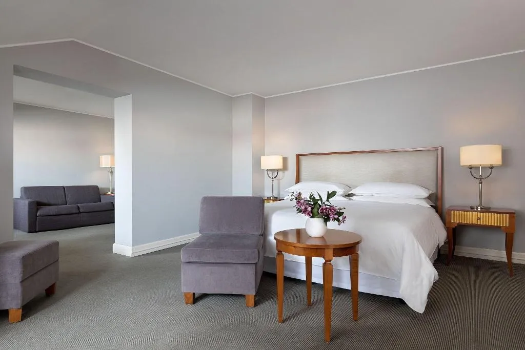 JUNIOR SUITE KING BED NON SMOKING Room, Sheraton Diana Majestic, Milan