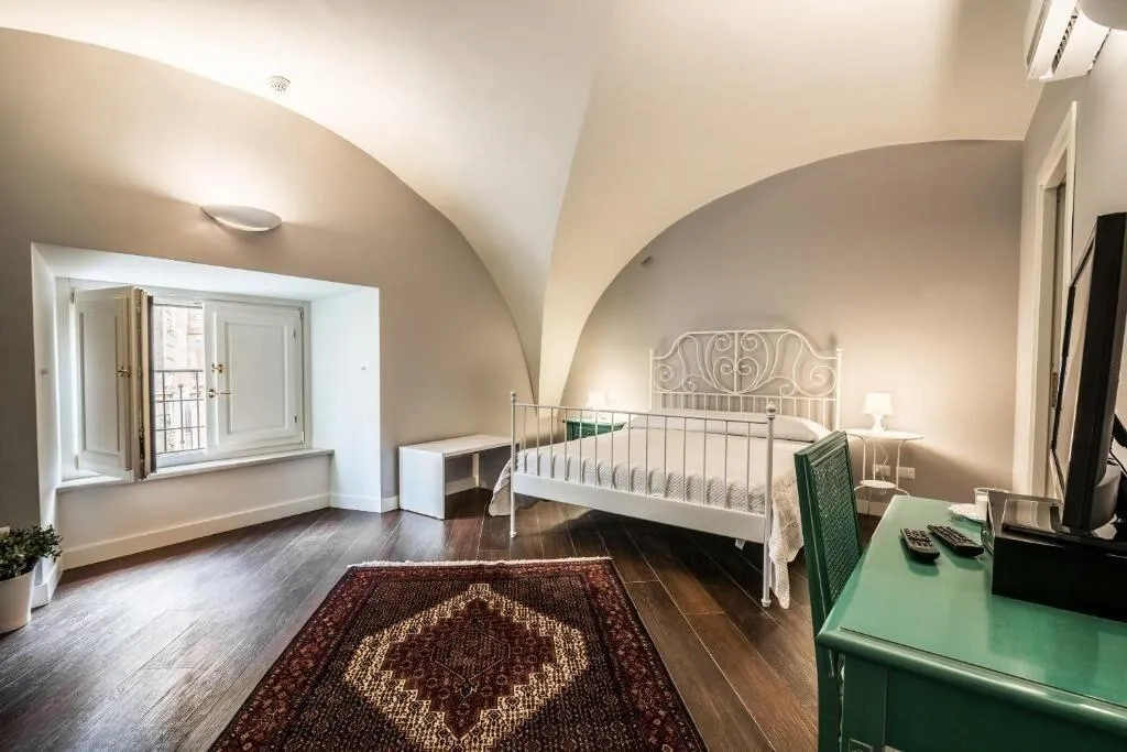 Room, Residenza Cavour, Catania