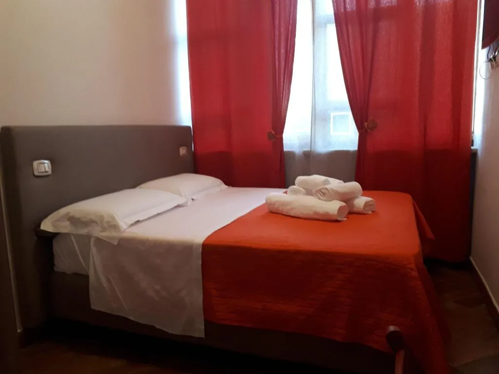 Room, Home To Fly, Naples