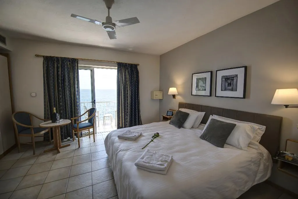 Double or Twin SEA VIEW Room, Sliema Chalet Hotel, Malta