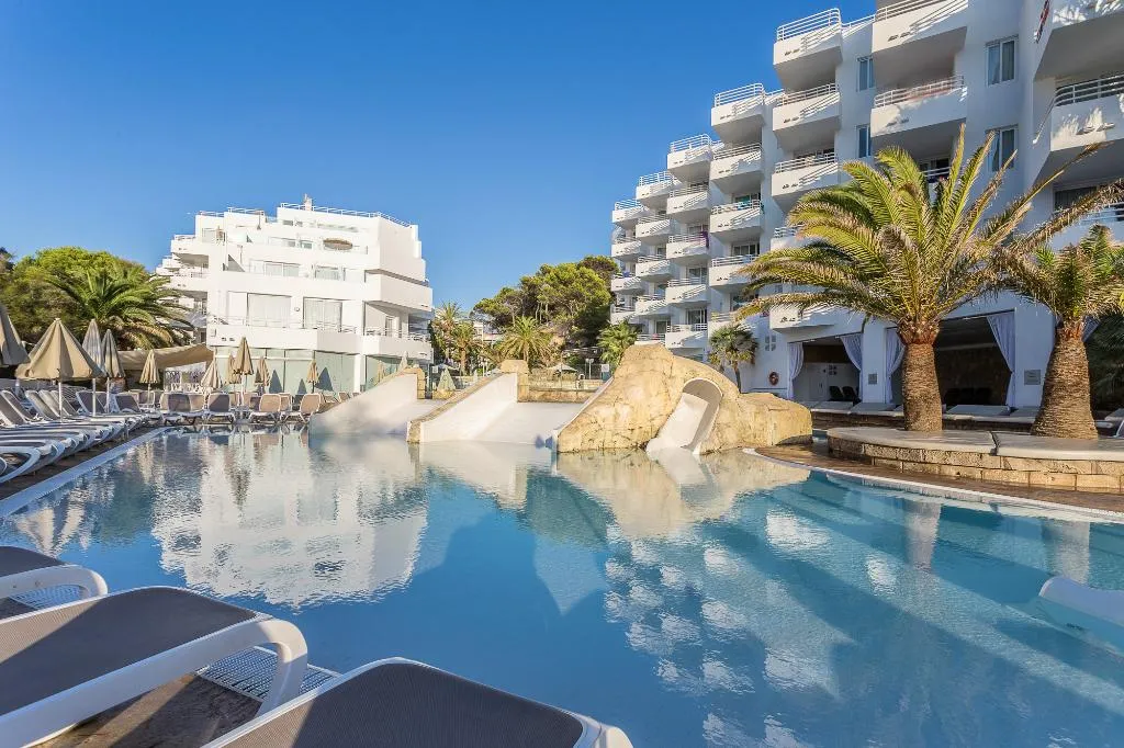 Pool, FERGUS Style Cala Blanca Suites, Majorca