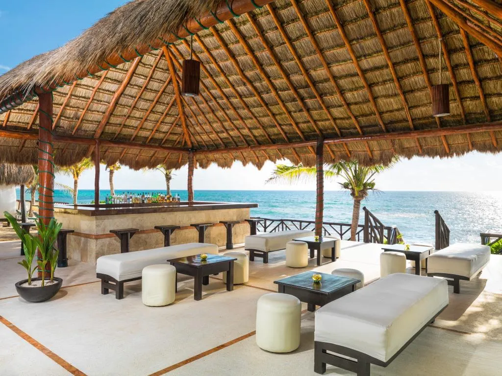 Bar, El Dorado Casitas Royale Spa Resorts All Inclusive, Cancun Area