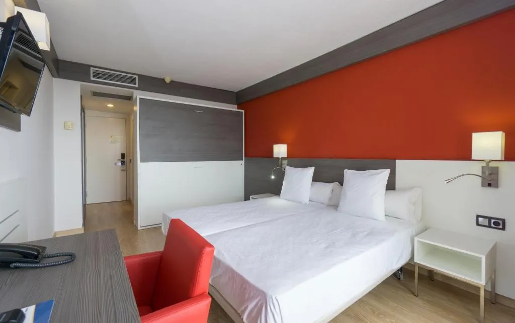 FAMILY ROOM POOL VIEW Room, Medplaya Santa Monica, Costa Brava