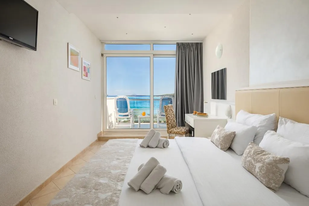 DOUBLE SINGLE USE SIDE SEA VIEW WITH BALCONY Room, MASLINICA Mimosa Lido Palace Hotel, Istria