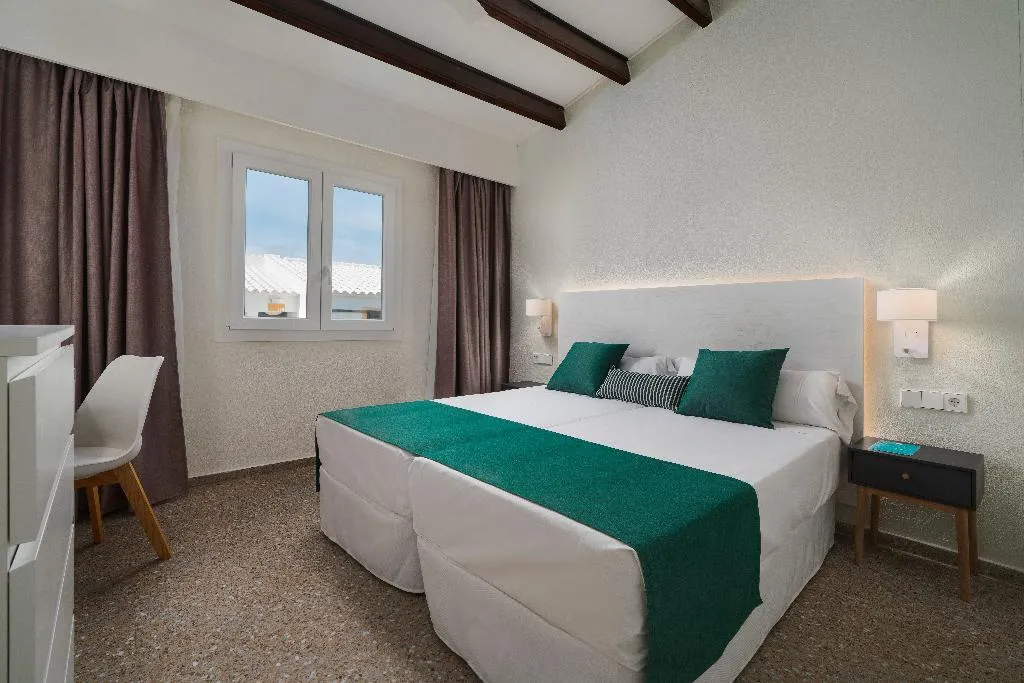 APARTMENT SEA VIEW Room, AluaSun Far Menorca, Menorca
