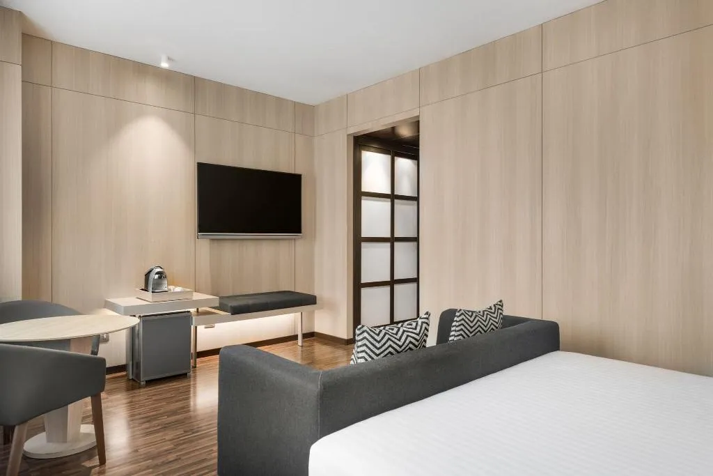 Room, AC Milano, Milan