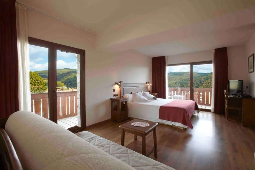 Double or Twin SUPERIOR Room, Calitxo, Costa Brava