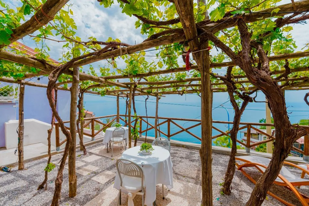 Terrace, Albergo Diffuso Bacco Furore, Naples