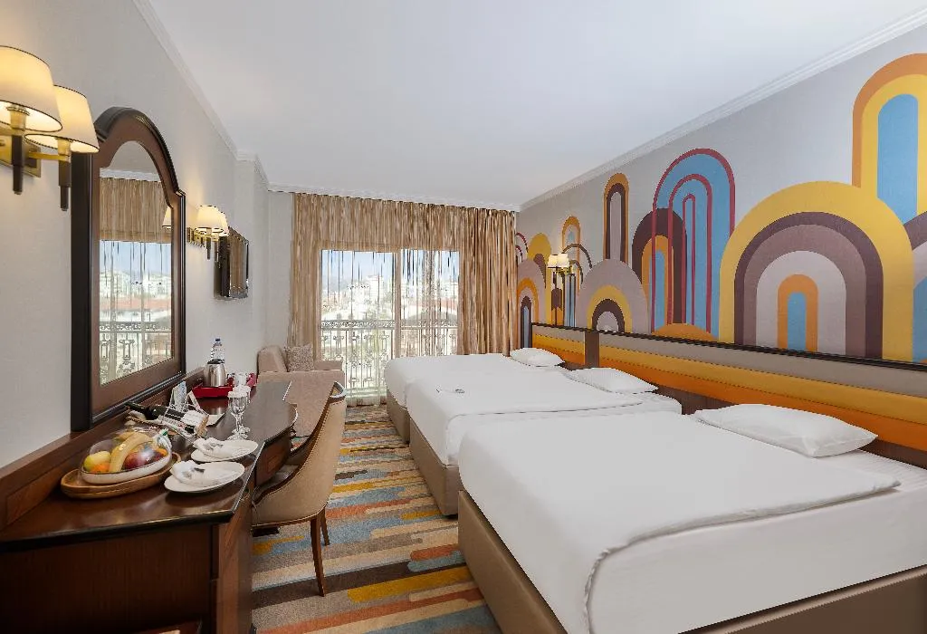 TRIPLE DELUXE MOUNTAIN VIEW Room, Megasaray West Beach Antalya, Antalya