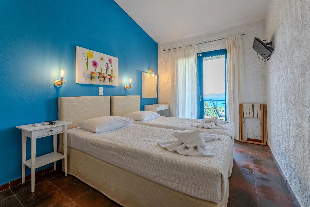 APARTMENT DELUXE CAPACITY 4 Room, Metaxatos Apartments, Kefallinia