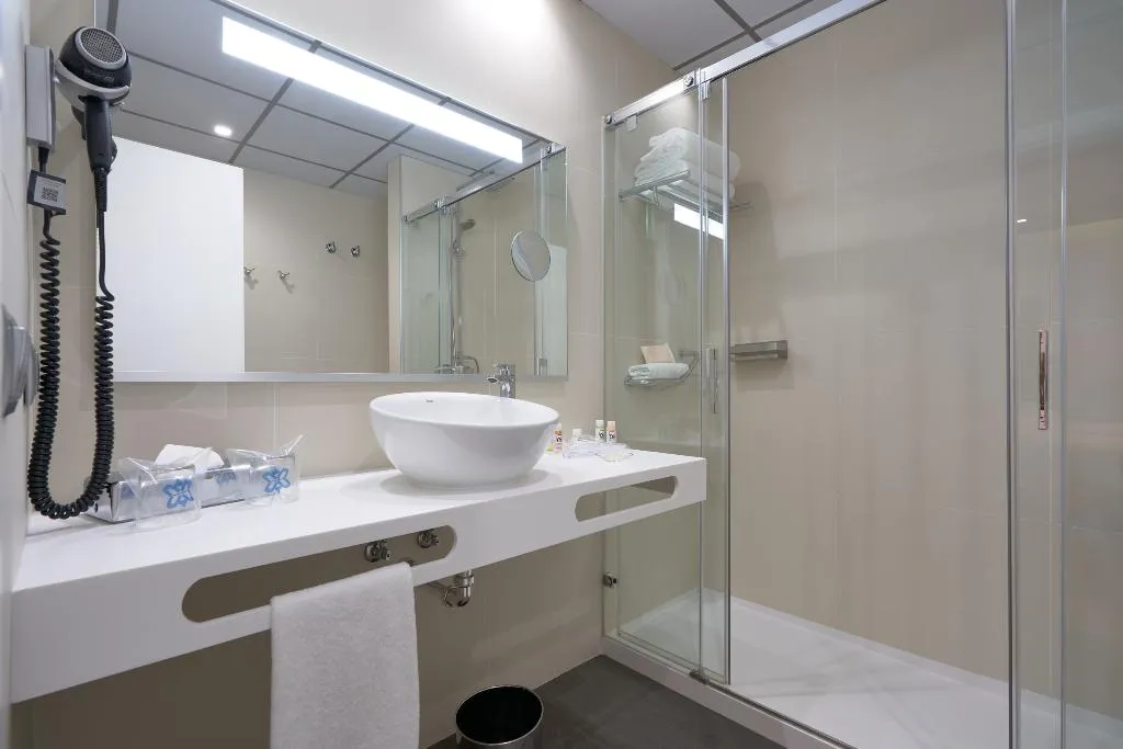 Double or Twin SUPERIOR WITH AIR CONDITIONING Room, Monte Puertatierra, Costa De La Luz