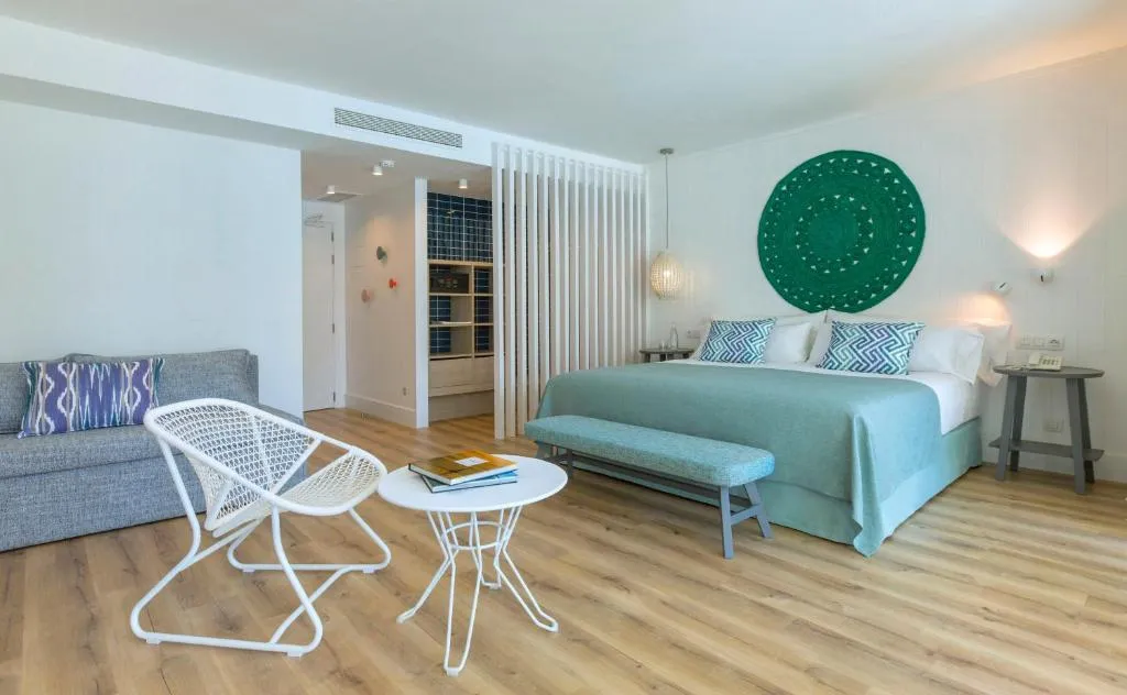 TRIPLE STANDARD Room, Blaumar, Costa Brava