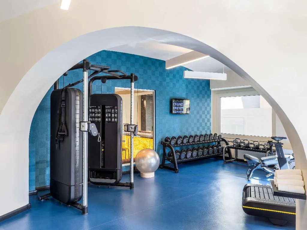 Sports and Entertainment, Mercure Napoli Centro Angioino, Naples